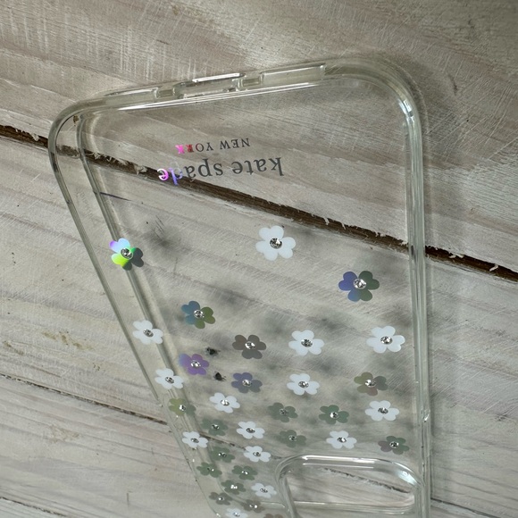 Kate Spade Scattered Flowers Protective Hard Case iPhone 13 Pro NWOB - Picture 3 of 7